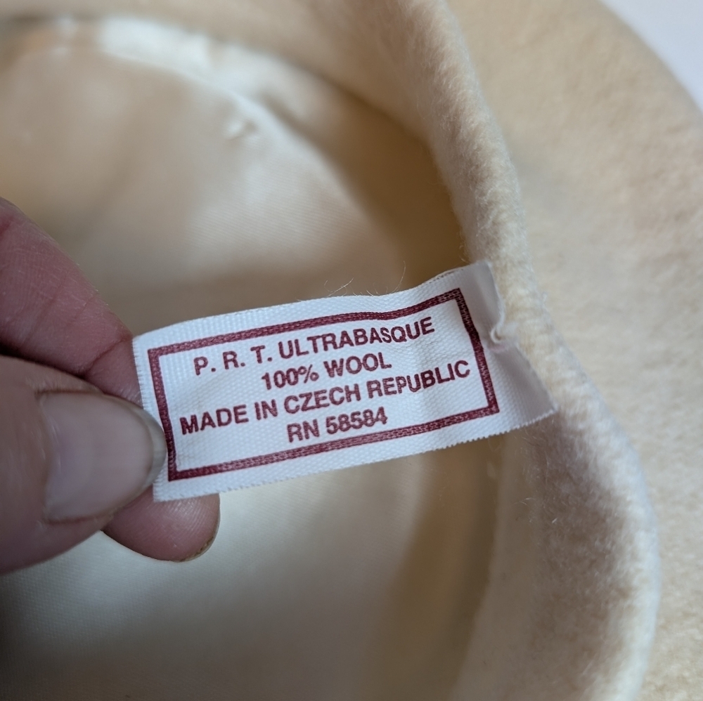Vintage Beret Basque 100% Wool Ivory Deluxe Beret O/S EUC - Picture 5 of 6